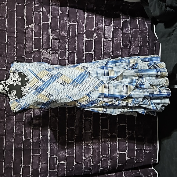 Signature by Robbie Bee Dresses & Skirts - Signature by Robbie Bee Ruffle bottom sleeveless Midi Dress size 12 CLEARANCE